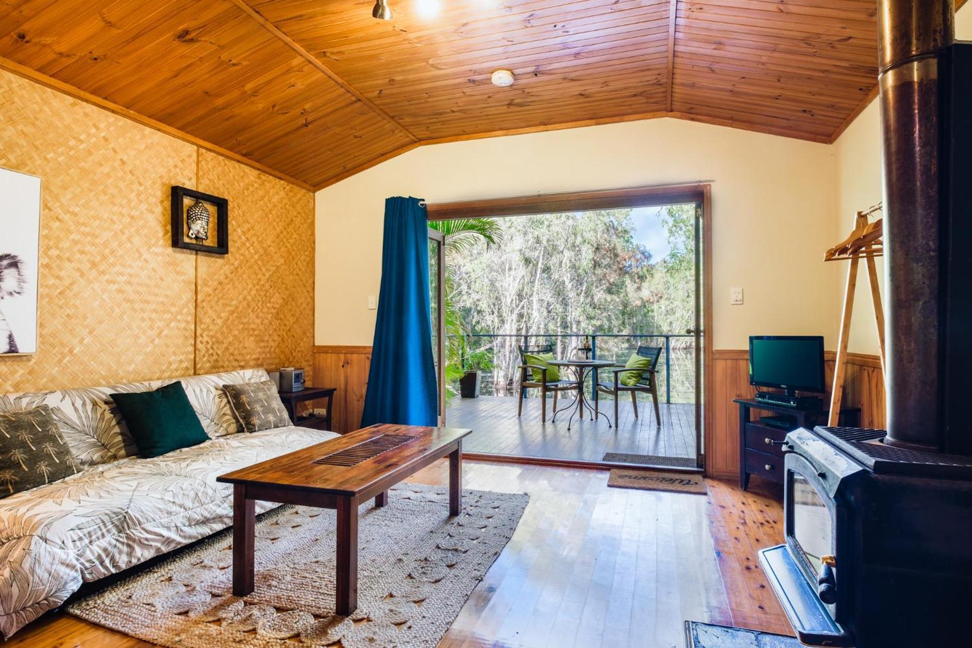 Getaways At Byfield Villa Exterior photo